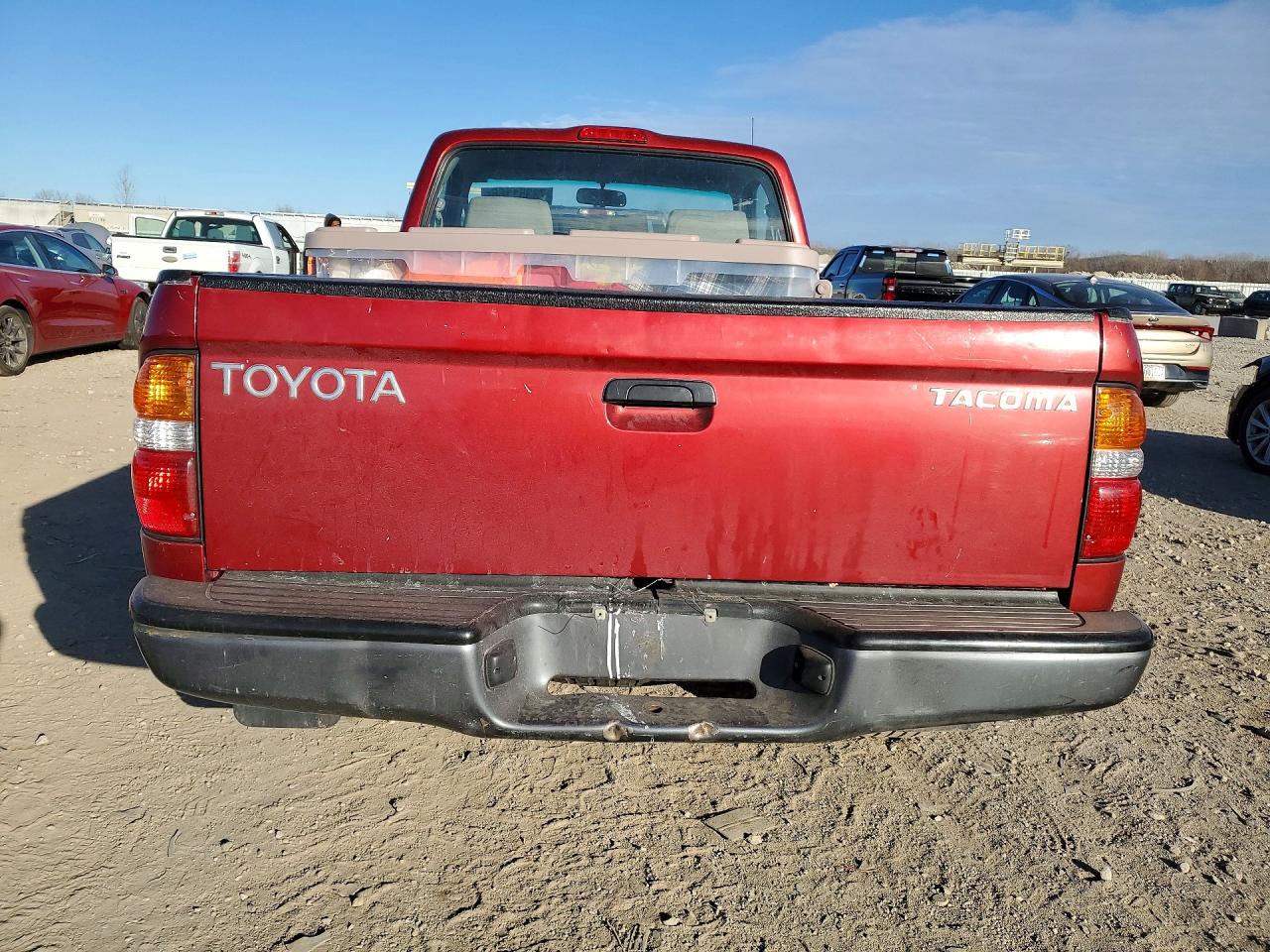 2002 TOYOTA TACOMA BASE photo 11