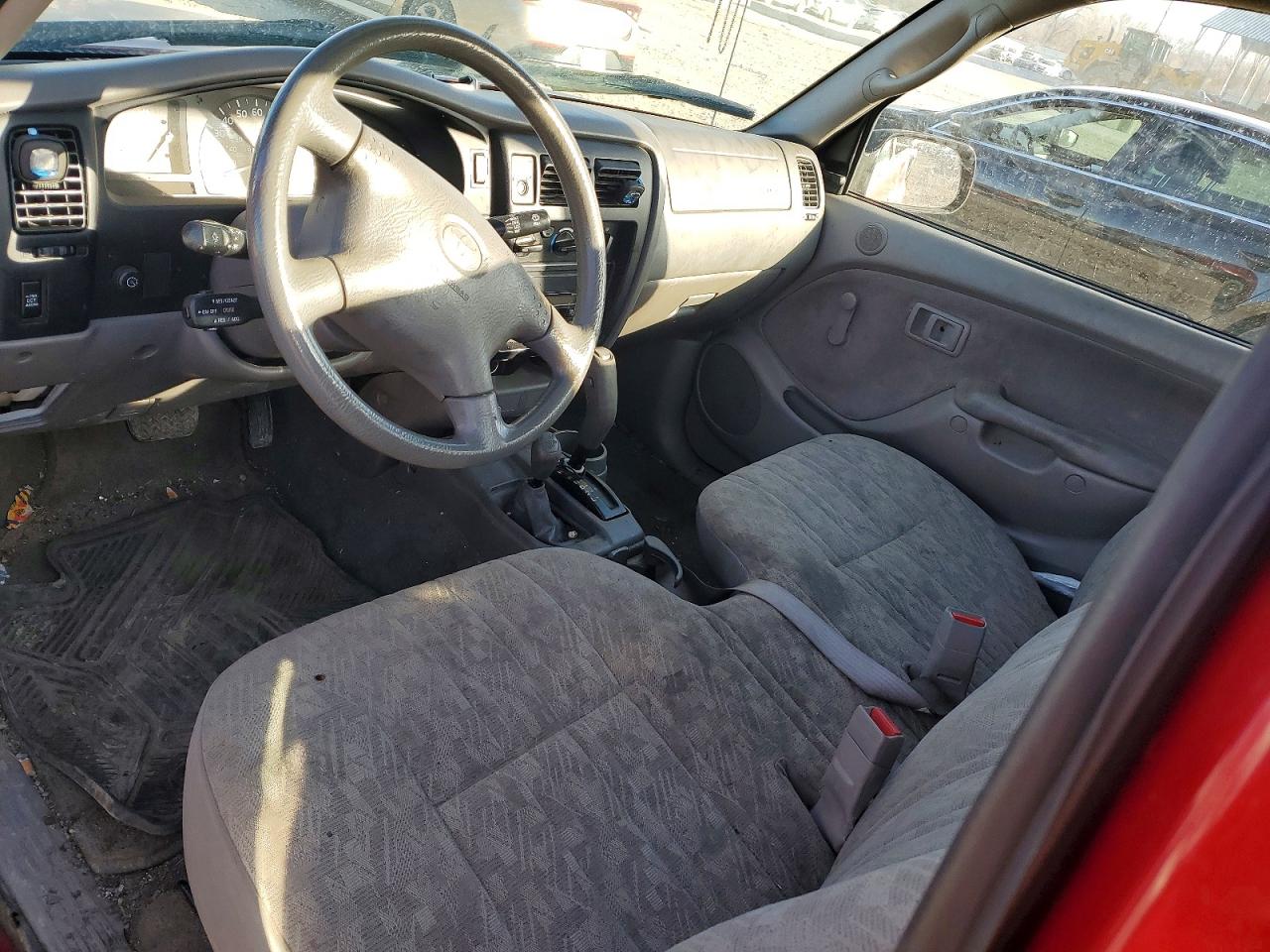 2002 TOYOTA TACOMA BASE photo 15