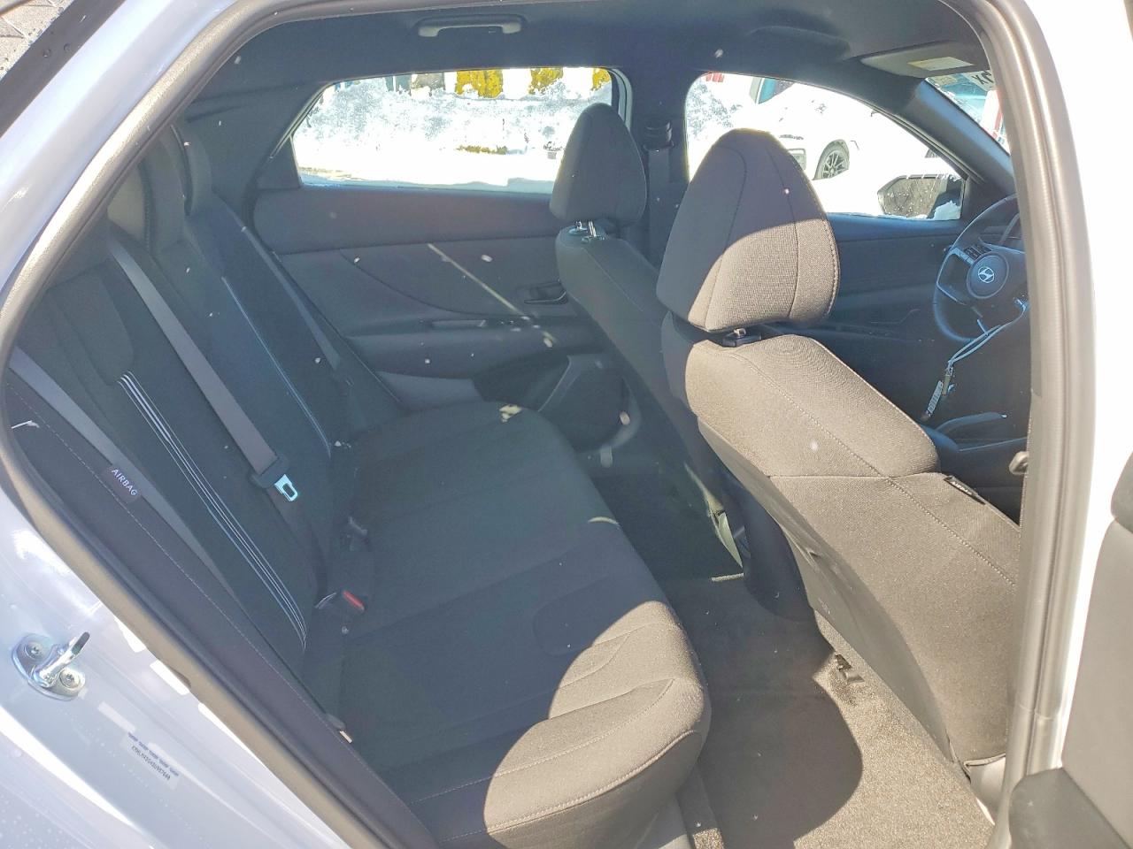 2025 HYUNDAI ELANTRA SEL SPORT photo 19