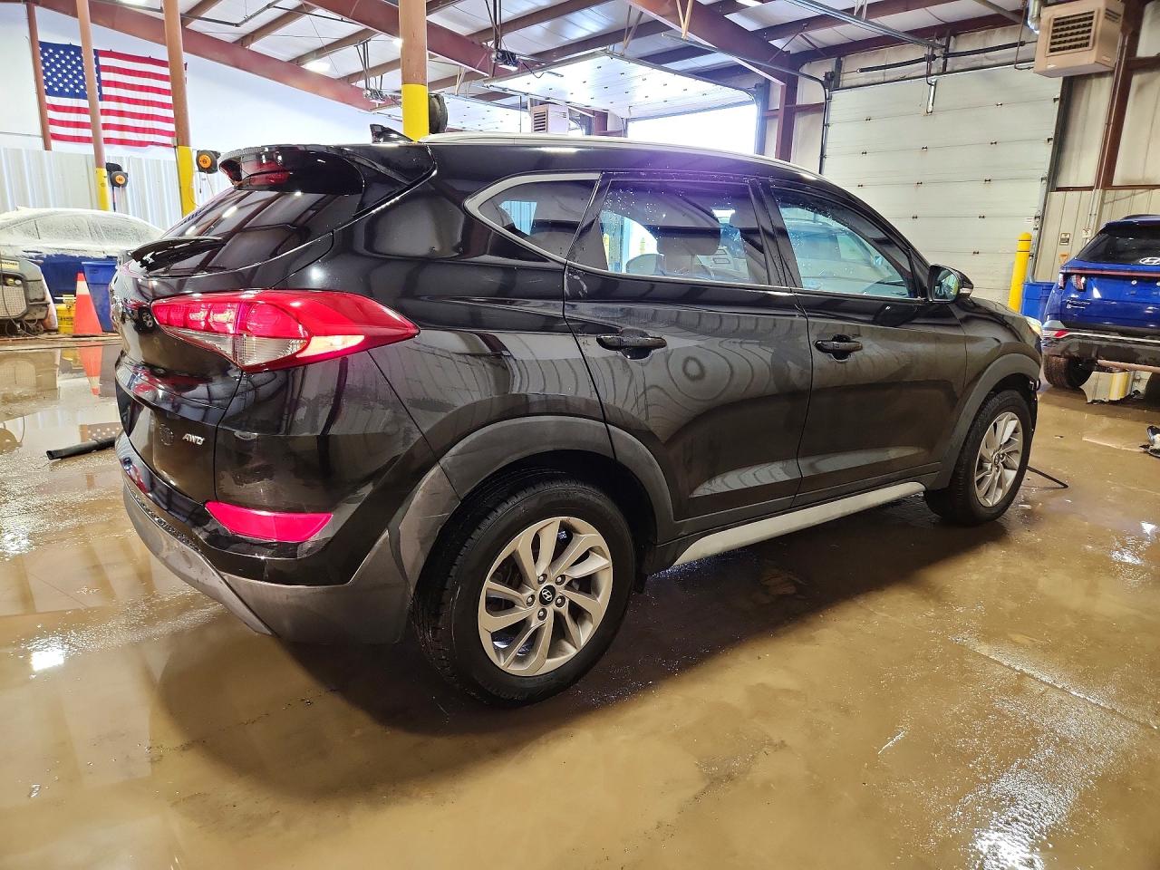 2017 HYUNDAI TUCSON SE PLUS photo 5