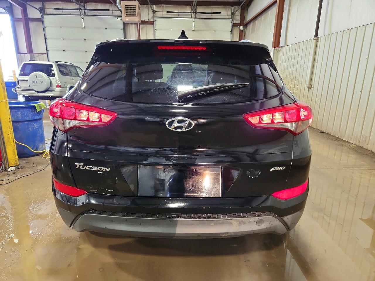 2017 HYUNDAI TUCSON SE PLUS photo 11