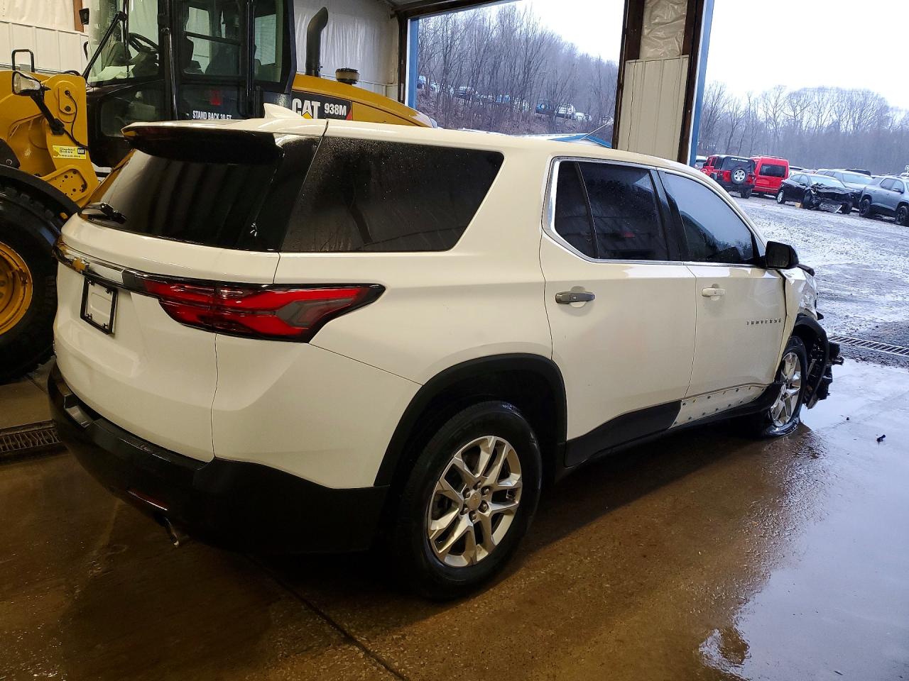 2023 CHEVROLET TRAVERSE LS photo 5
