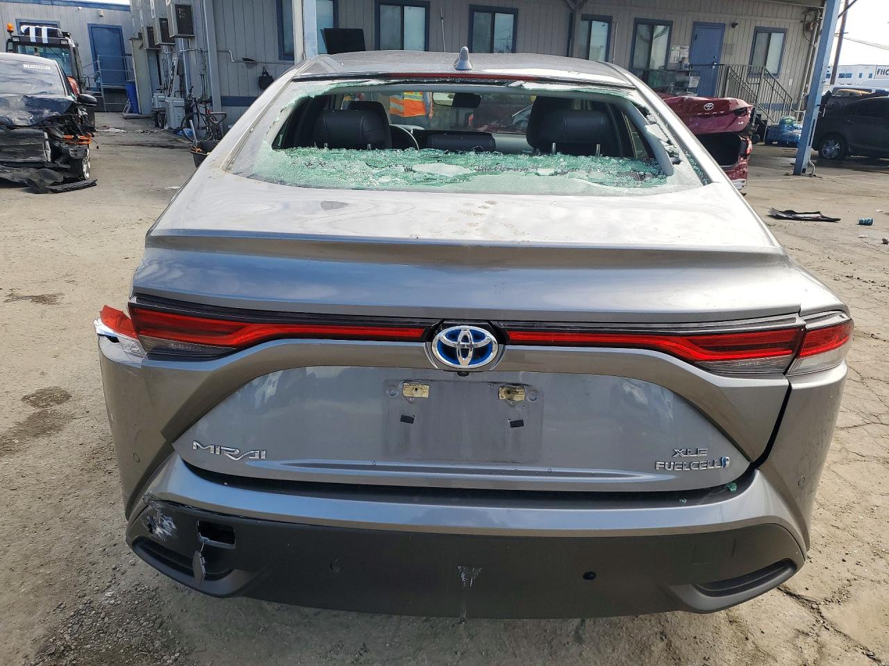 2021 TOYOTA MIRAI XLE photo 11