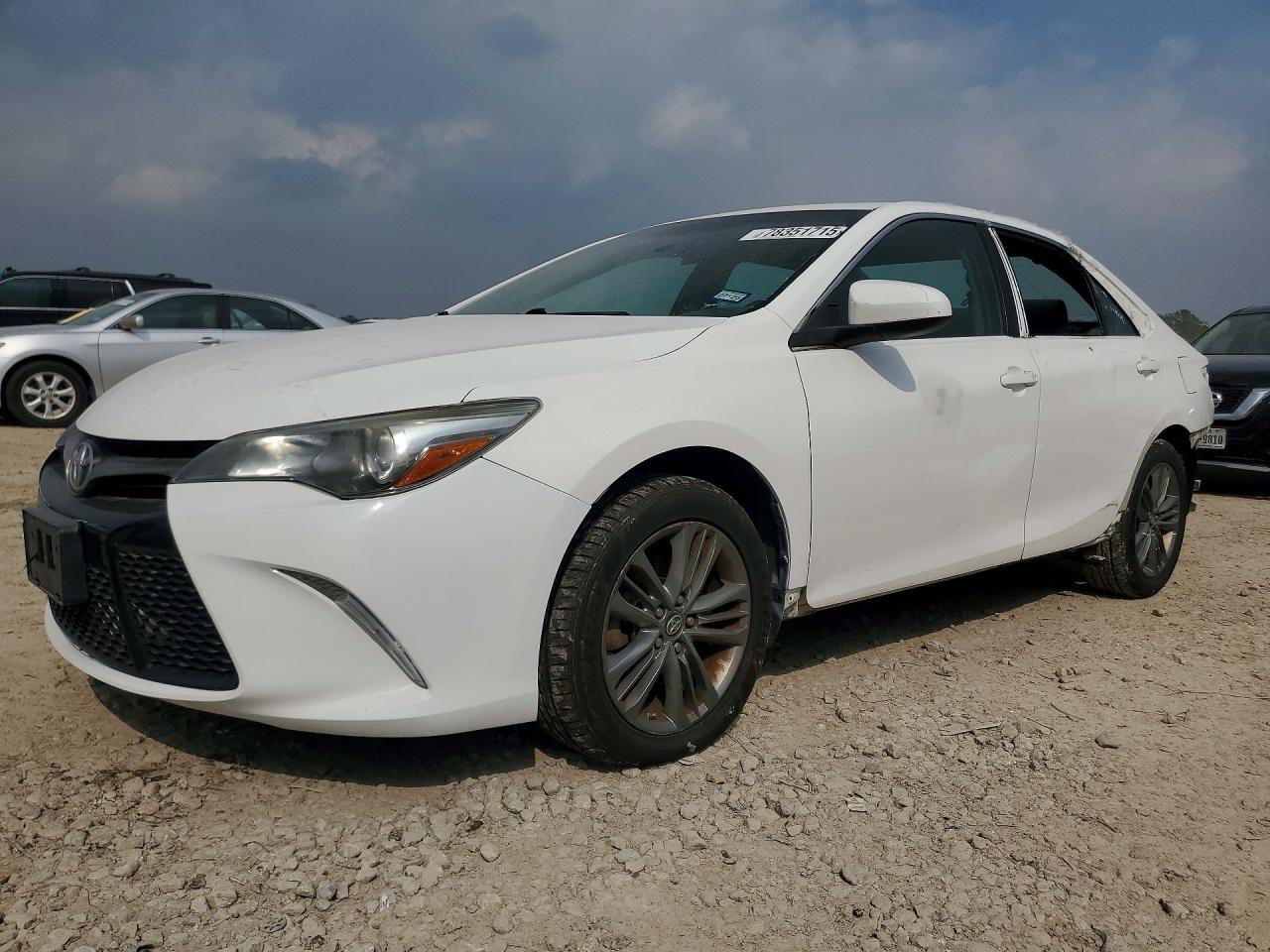 2017 TOYOTA CAMRY