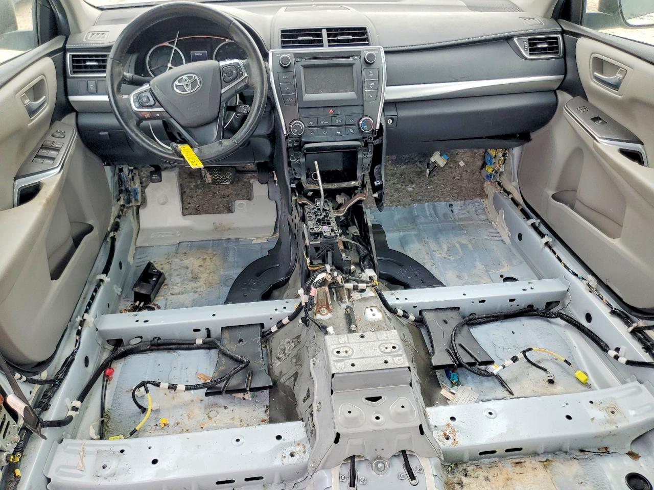 2017 TOYOTA CAMRY photo 15