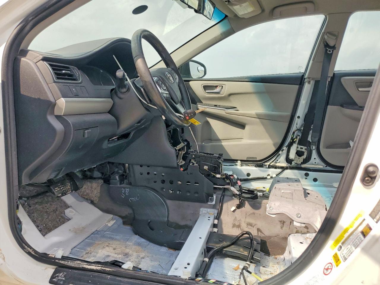 2017 TOYOTA CAMRY photo 13