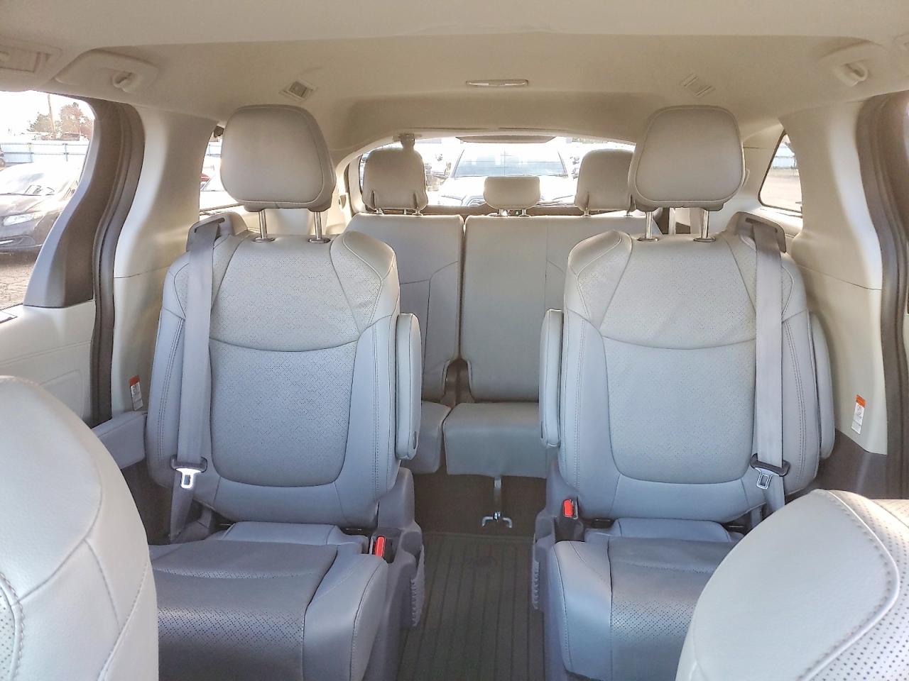 2021 TOYOTA SIENNA LIMITED photo 10