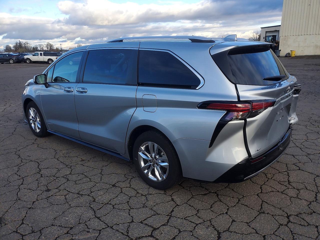 2021 TOYOTA SIENNA LIMITED photo 2