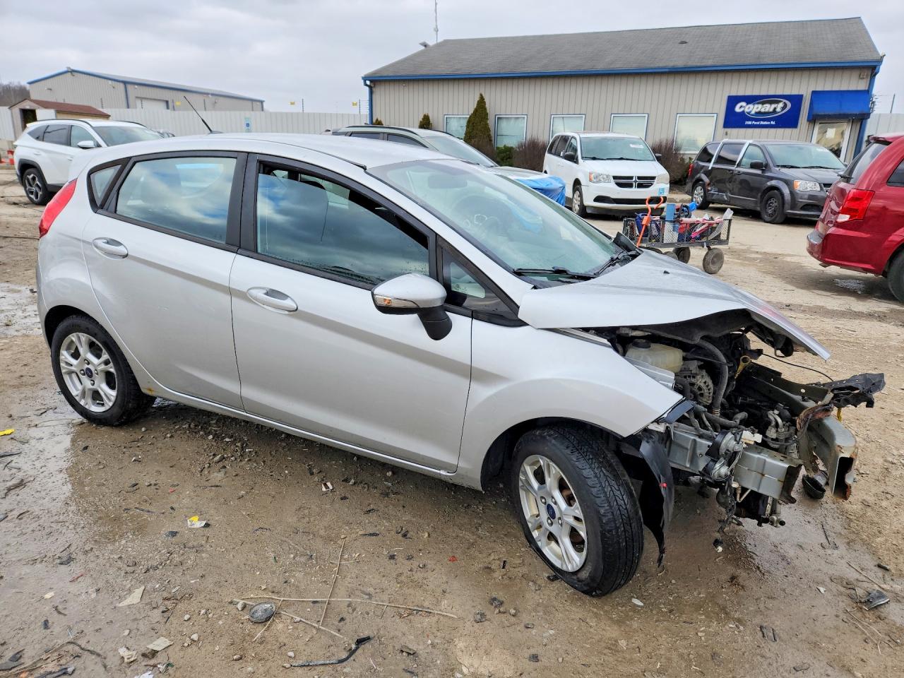 2015 FORD FIESTA SE photo 4