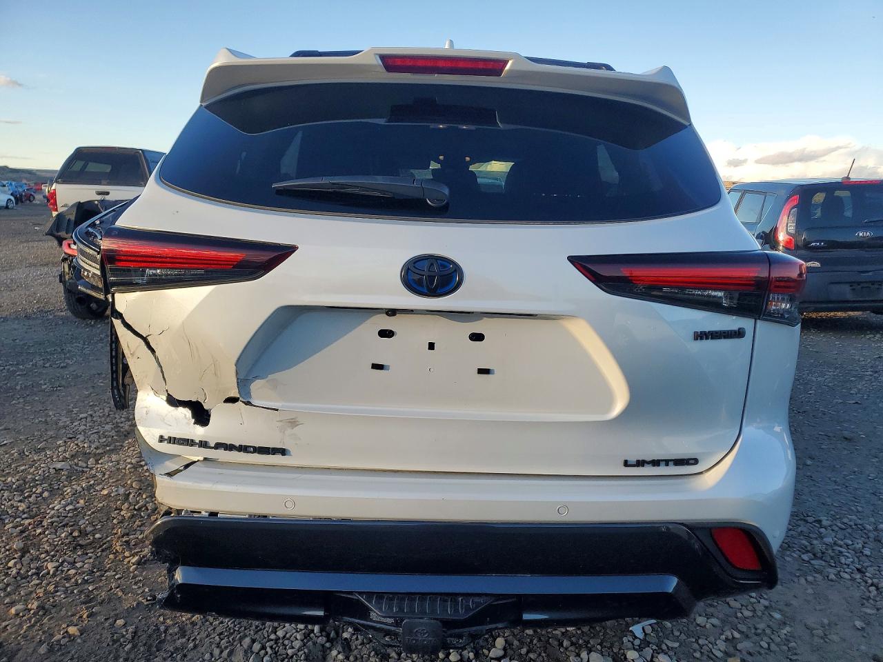 2024 TOYOTA HIGHLANDER HYBRID LIMITED photo 6