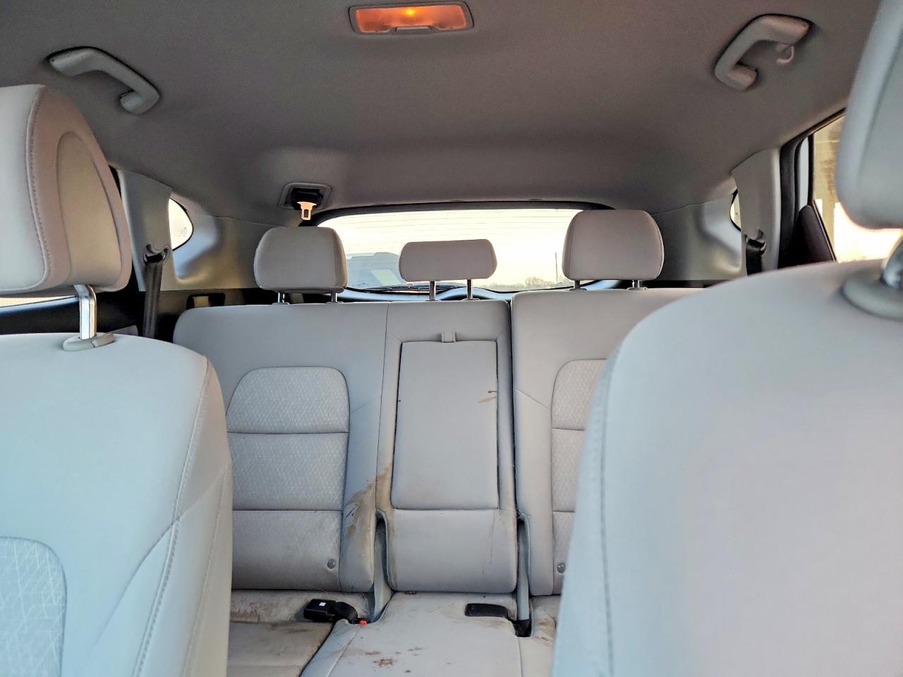 2018 HYUNDAI TUCSON SE photo 19