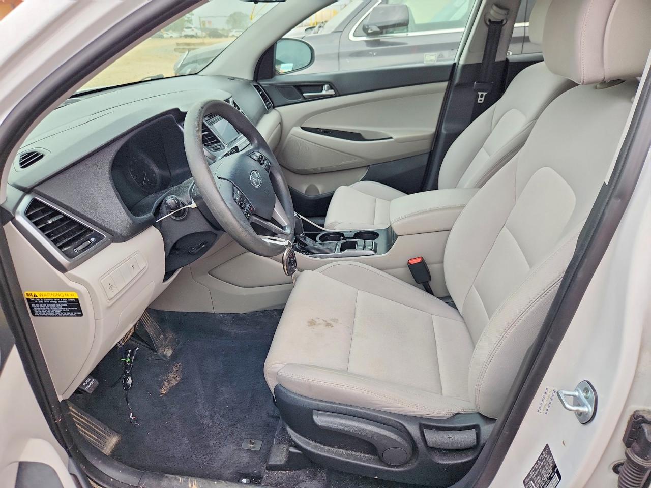 2018 HYUNDAI TUCSON SE photo 13