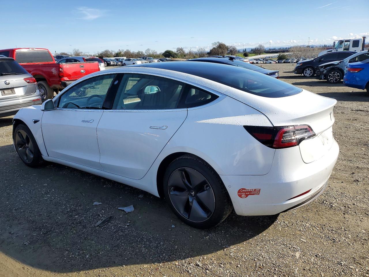 2018 TESLA MODEL 3 photo 4