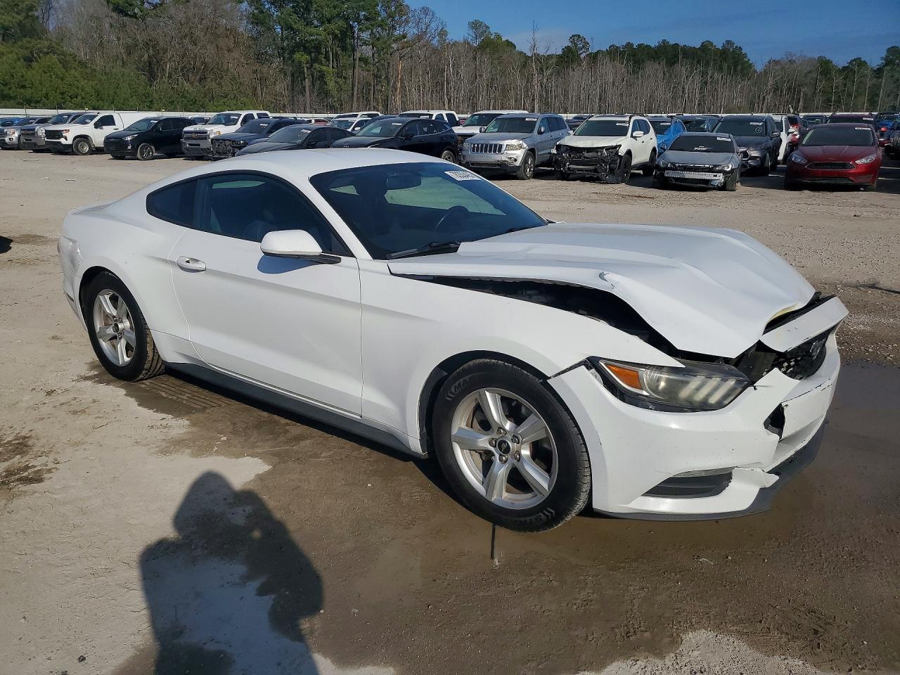 2017 FORD MUSTANG photo 4