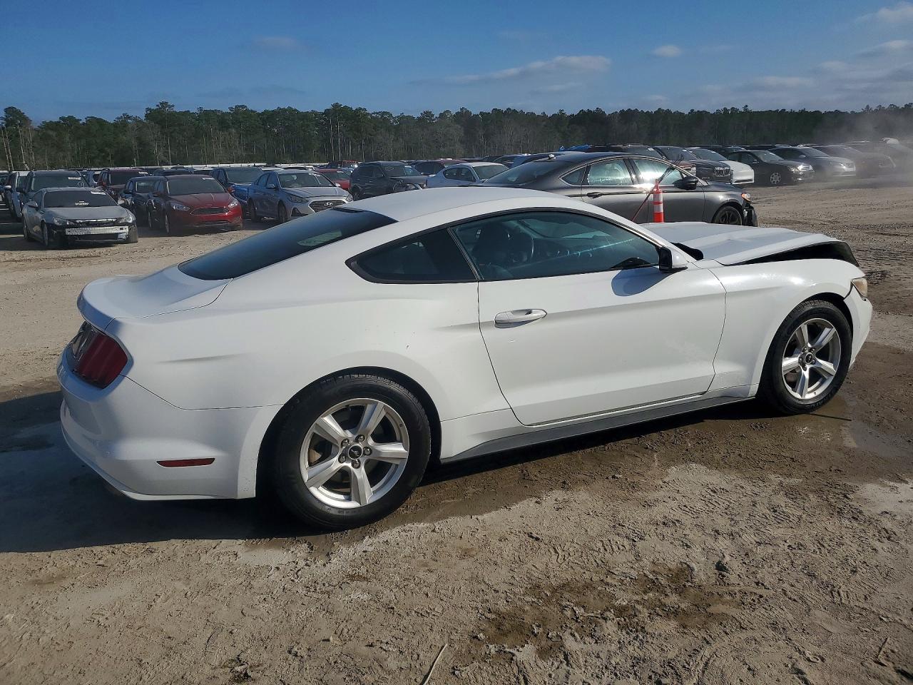 2017 FORD MUSTANG photo 3