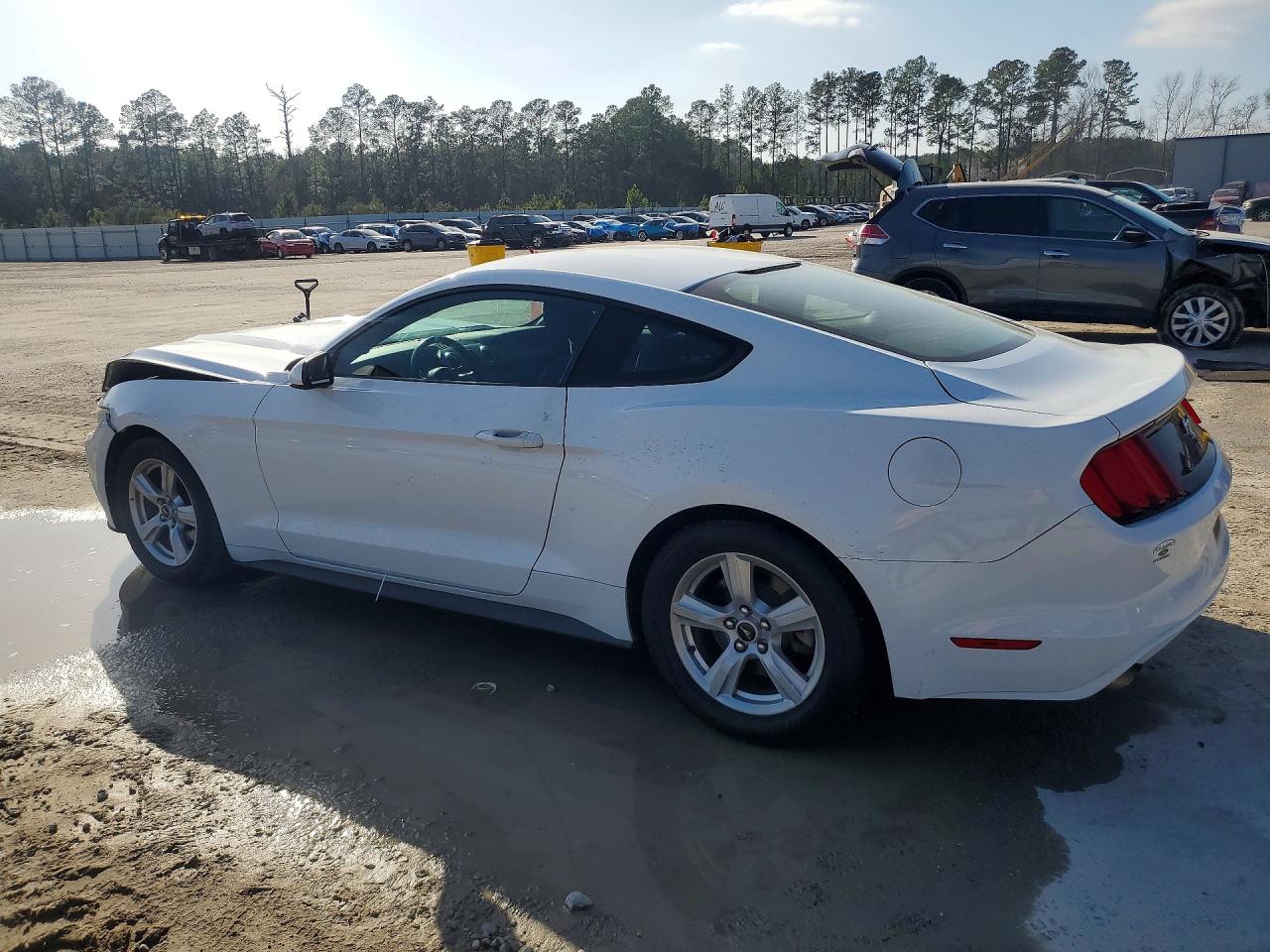 2017 FORD MUSTANG photo 2