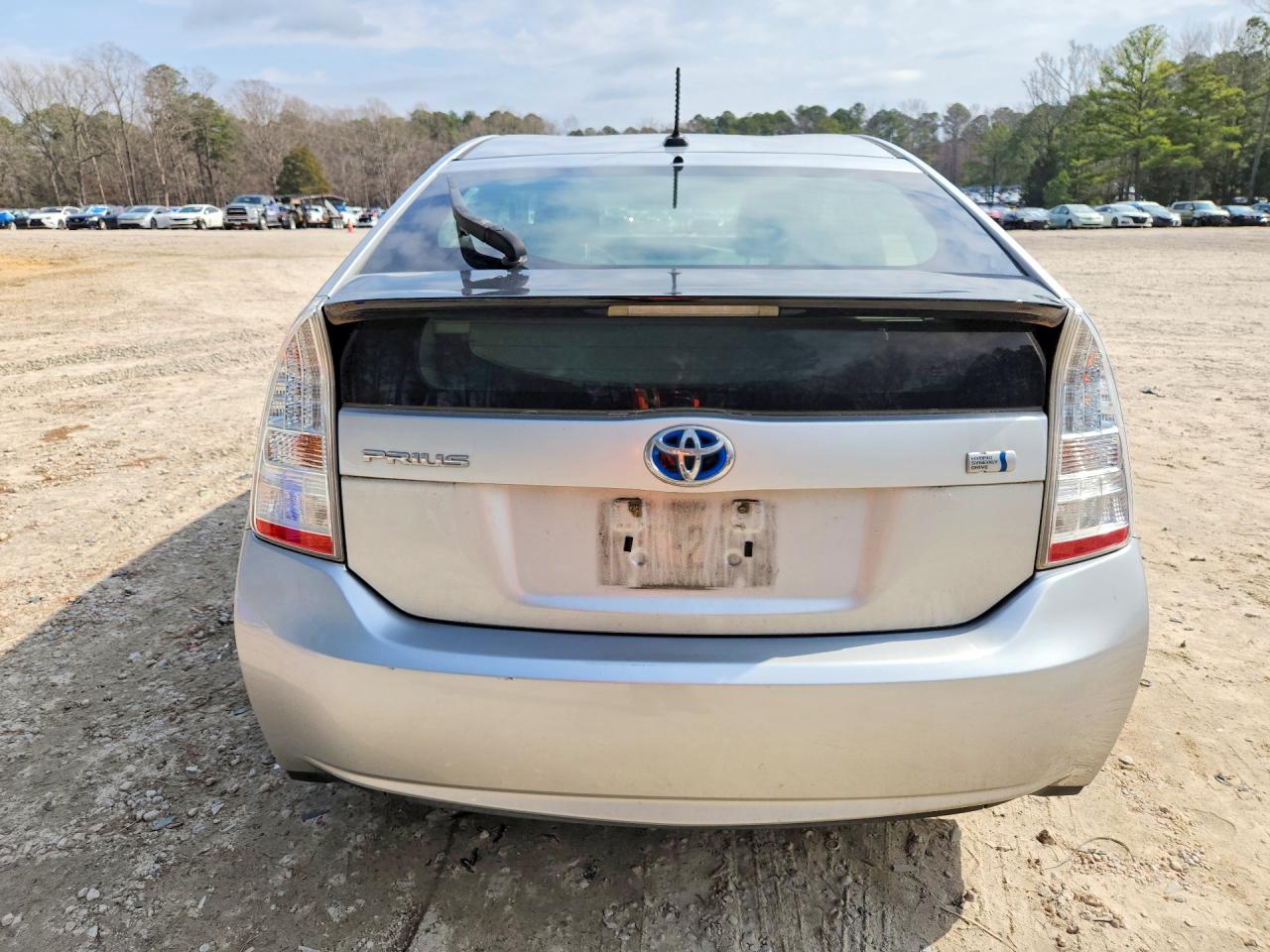 2011 TOYOTA PRIUS TWO photo 6