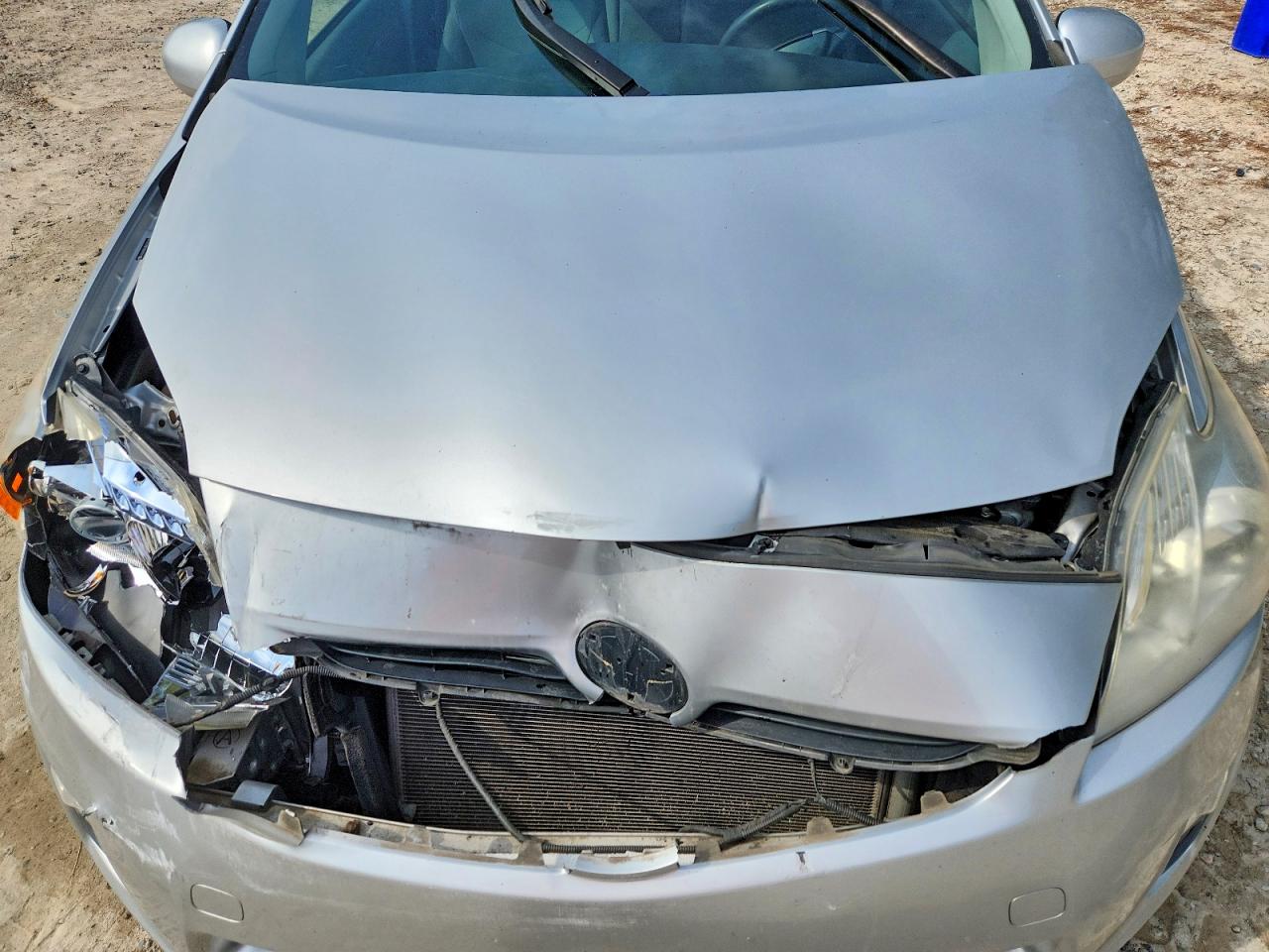 2011 TOYOTA PRIUS TWO photo 12