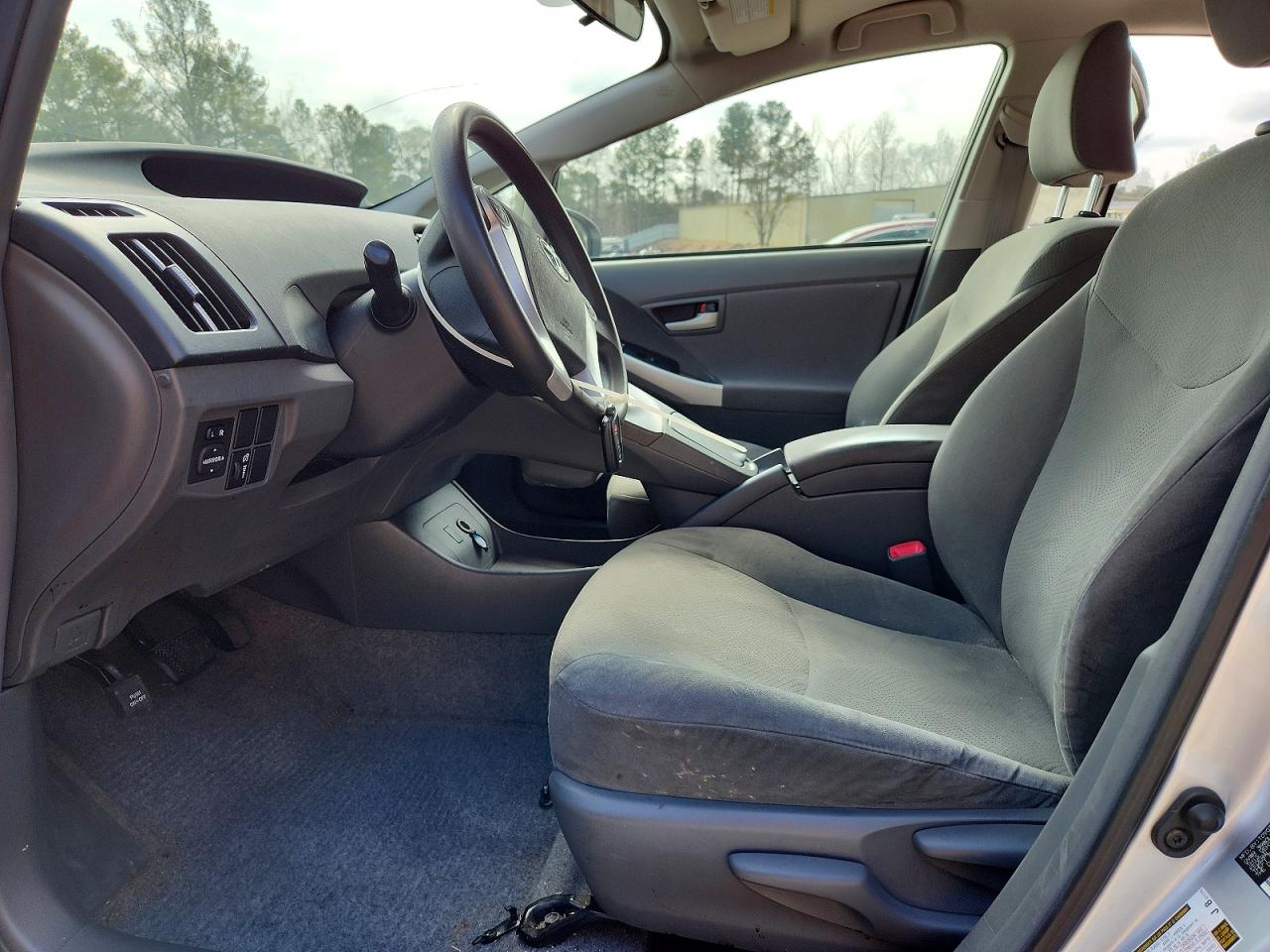 2011 TOYOTA PRIUS TWO photo 7