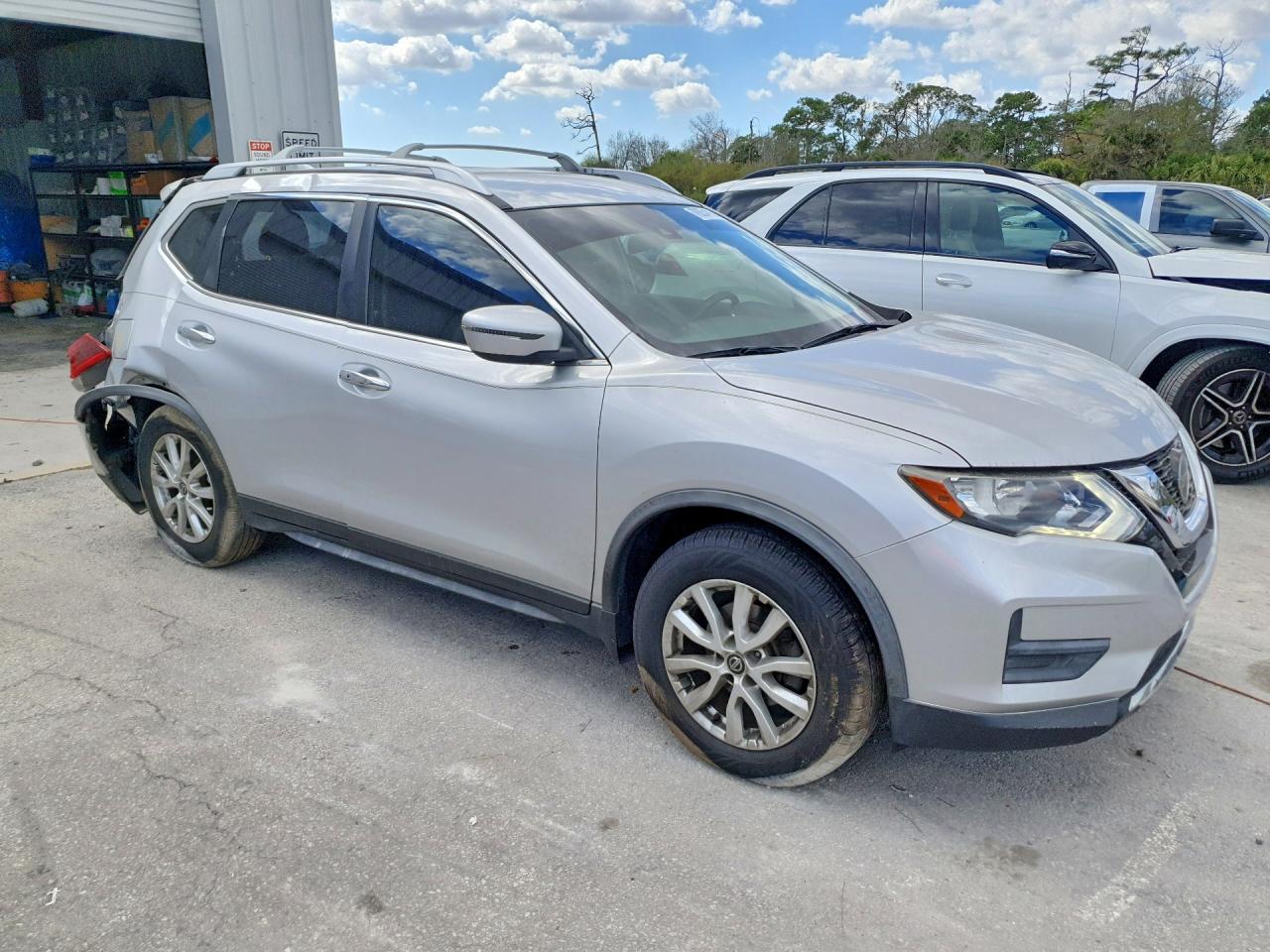2020 NISSAN ROGUE SV photo 10