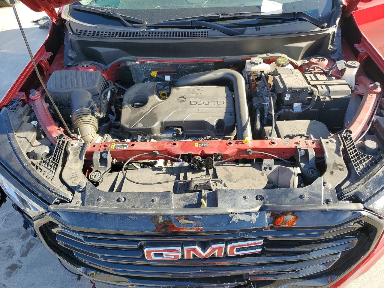 2024 GMC TERRAIN SLT photo 12