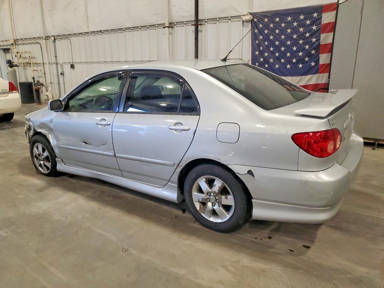 2007 TOYOTA COROLLA photo 3