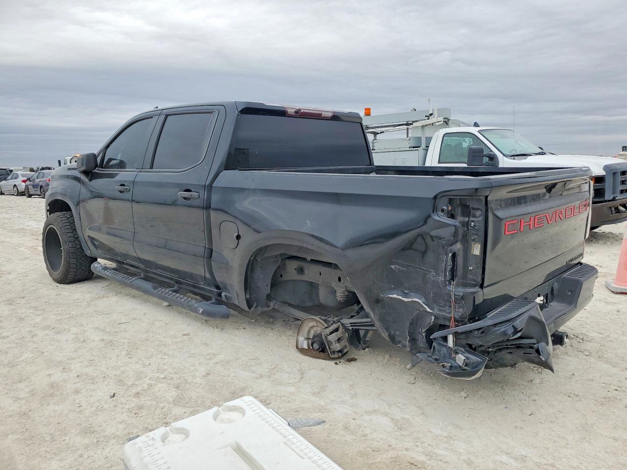 2020 CHEVROLET SILVERADO C1500 CUSTOM photo 4
