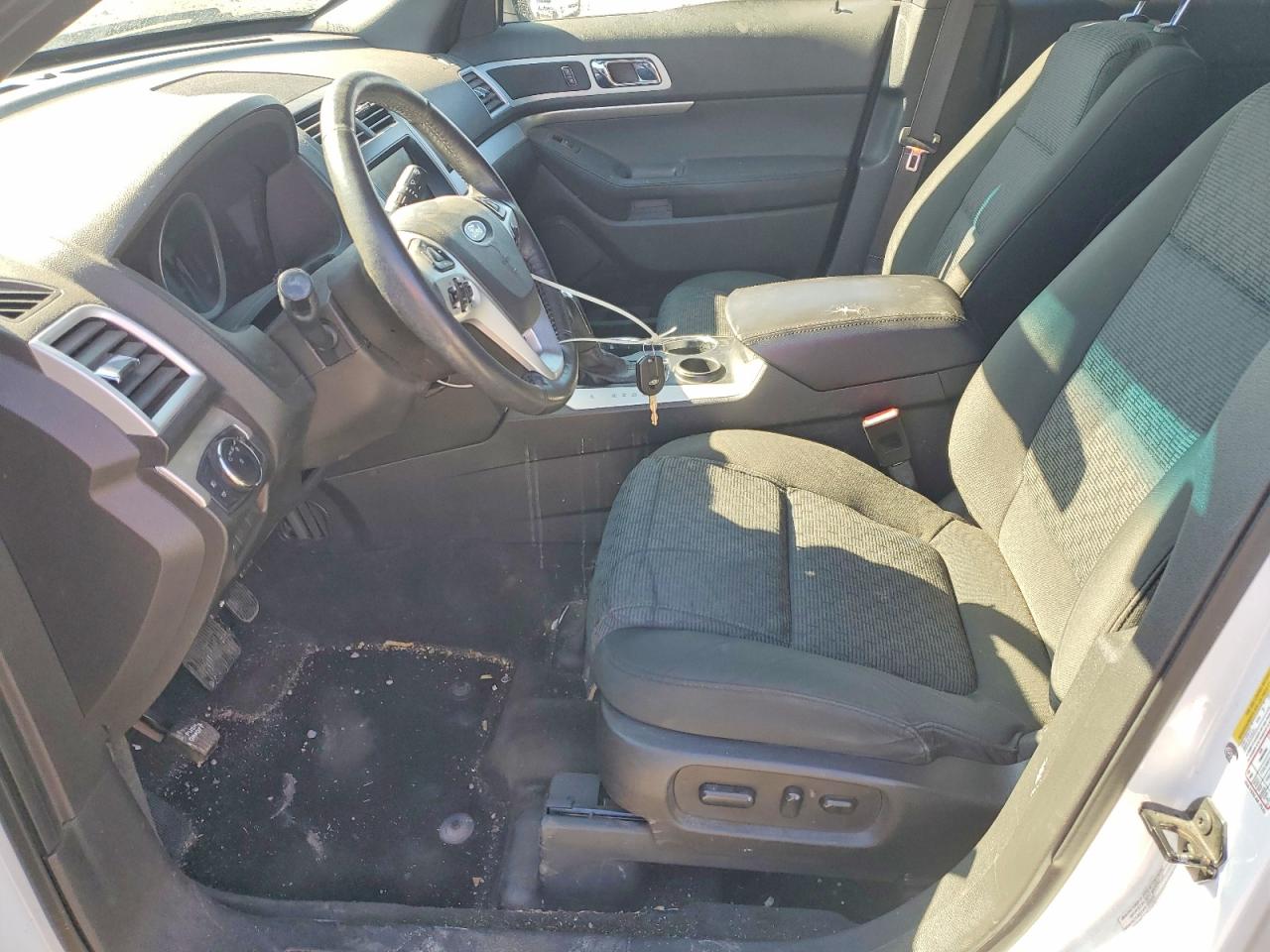 2015 FORD EXPLORER XLT photo 7