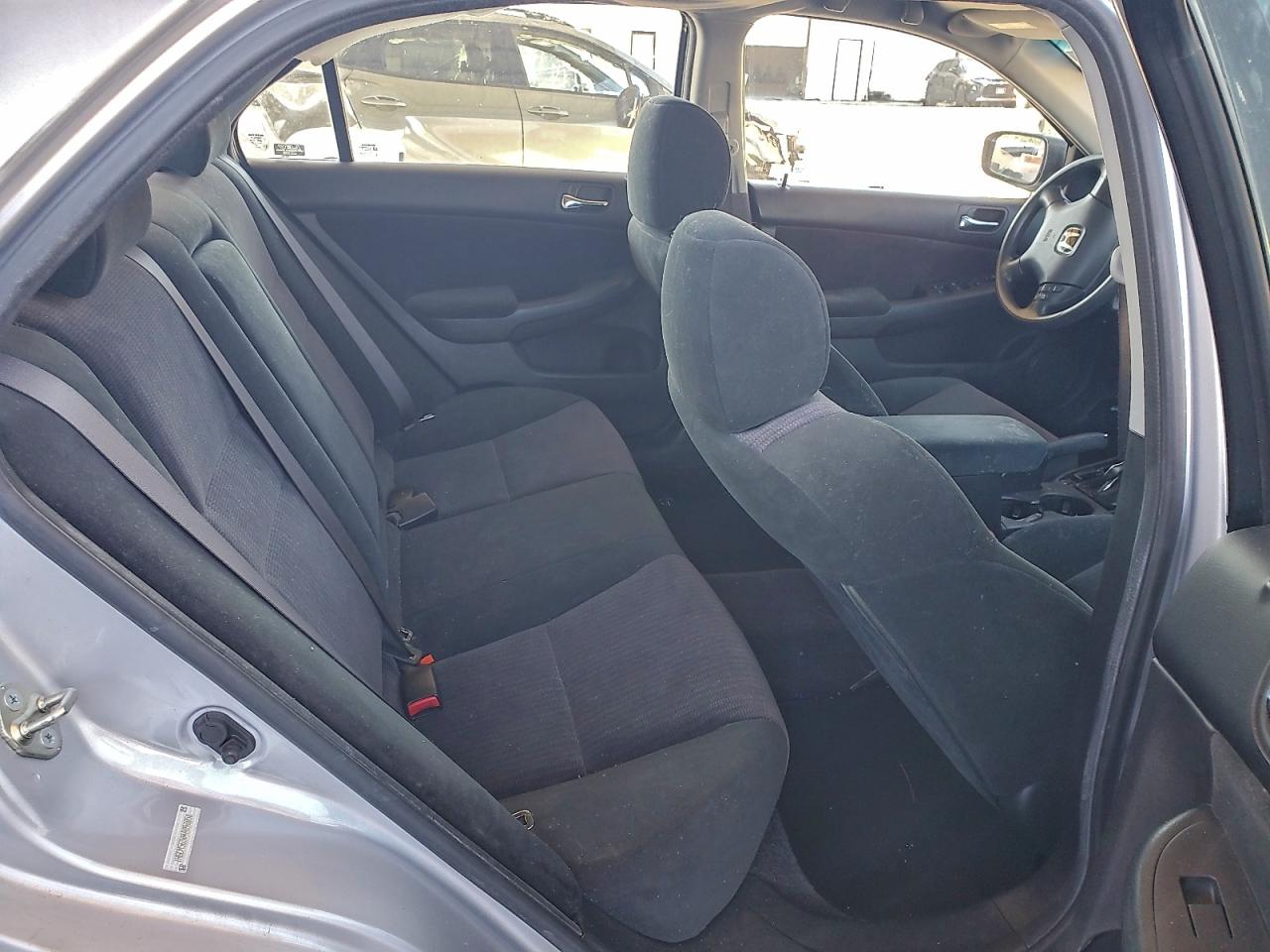2004 HONDA ACCORD LX photo 19