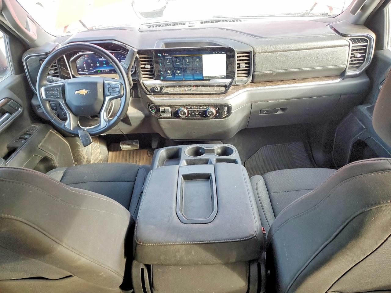 2024 CHEVROLET SILVERADO K1500 LT photo 15