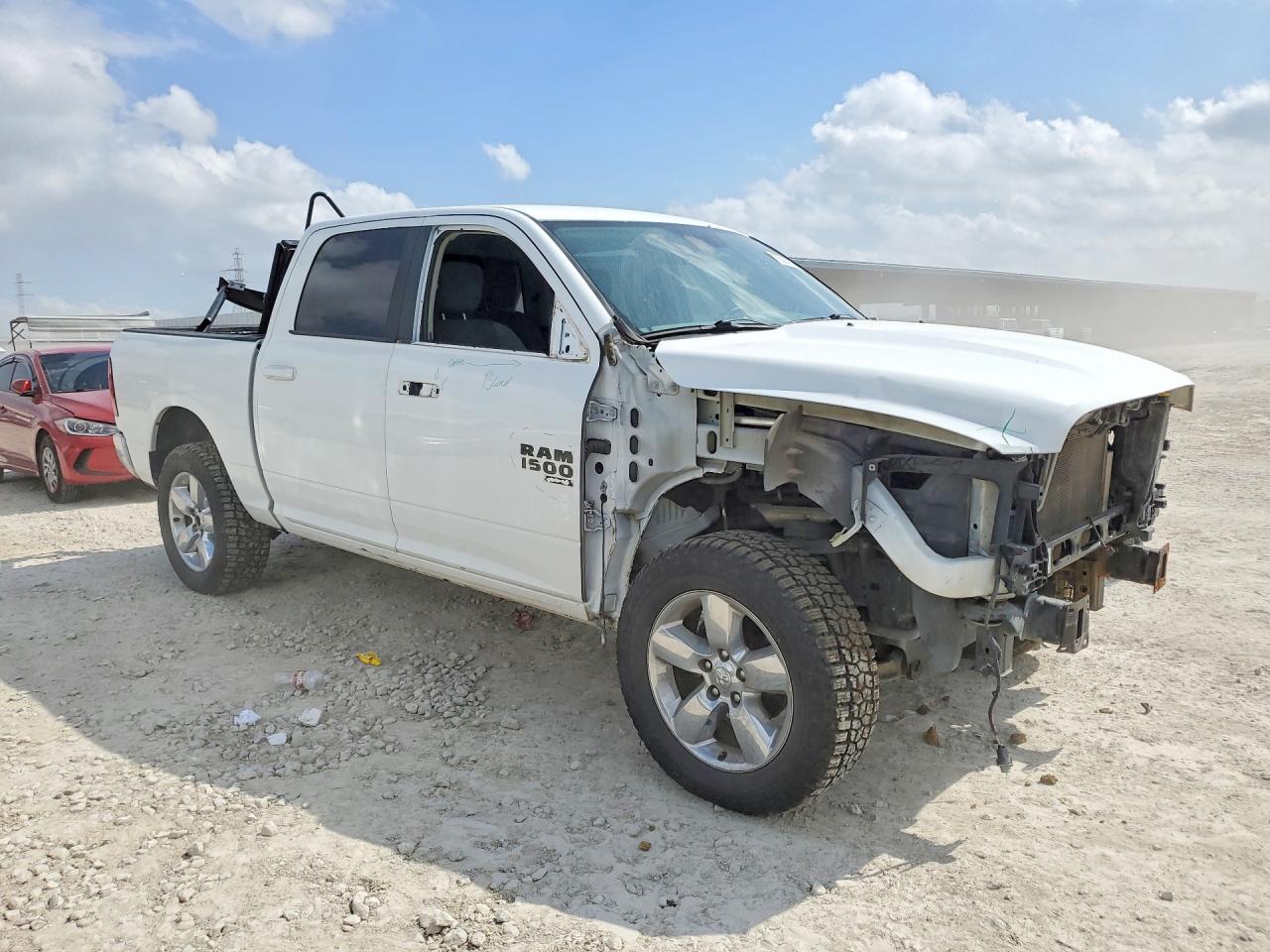 2019 RAM 1500 CLASSIC SLT photo 7