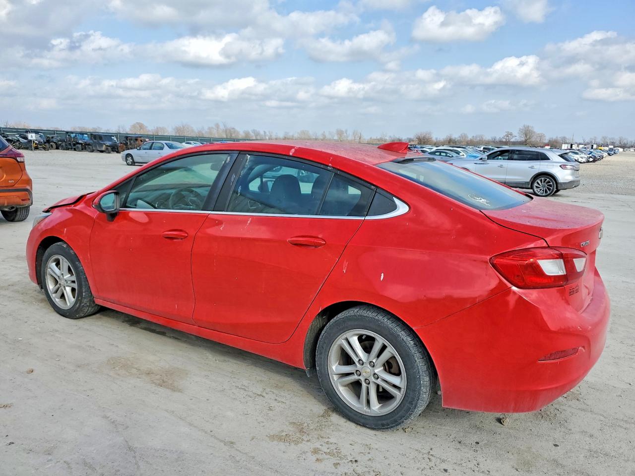 2017 CHEVROLET CRUZE LT photo 2