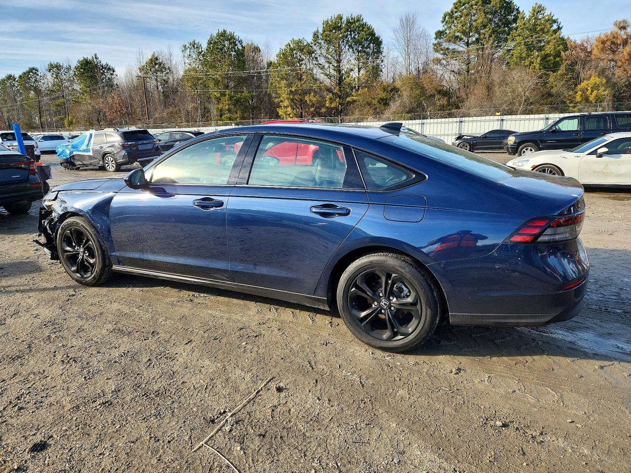 2025 HONDA ACCORD SE photo 3