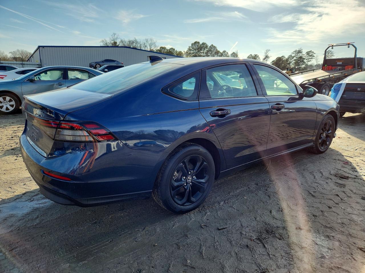 2025 HONDA ACCORD SE photo 5