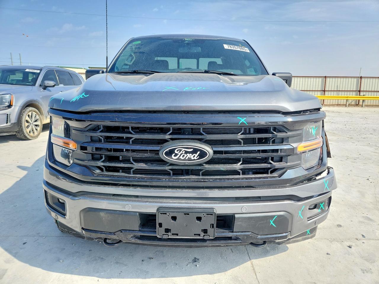 2025 FORD F150 XLT photo 9
