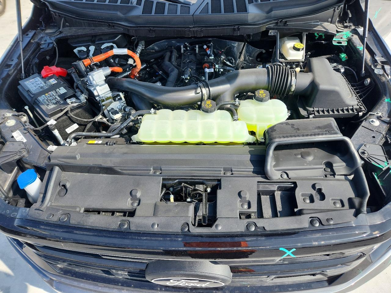 2025 FORD F150 XLT photo 21