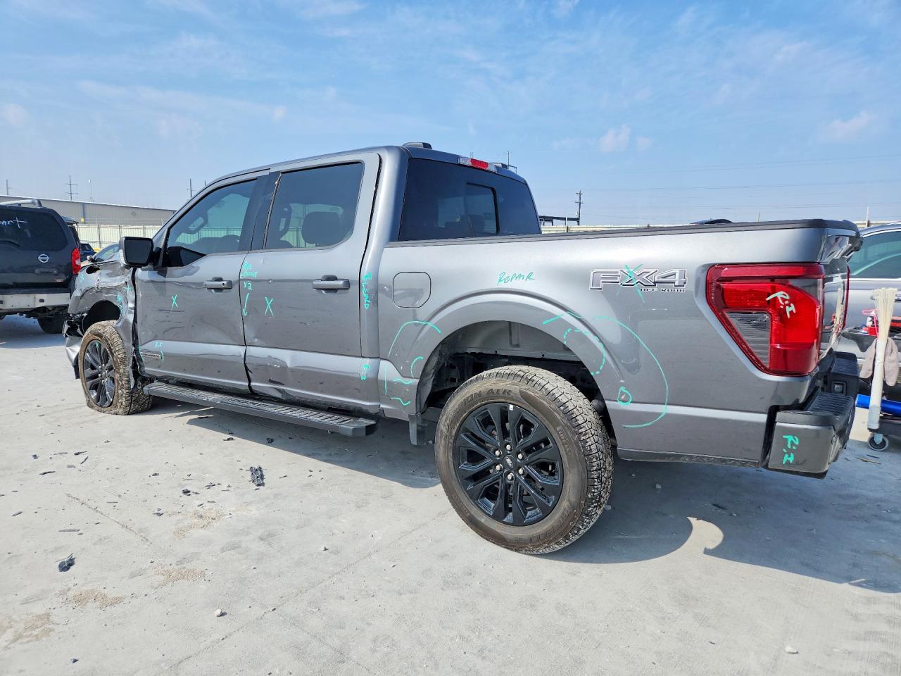 2025 FORD F150 XLT photo 3
