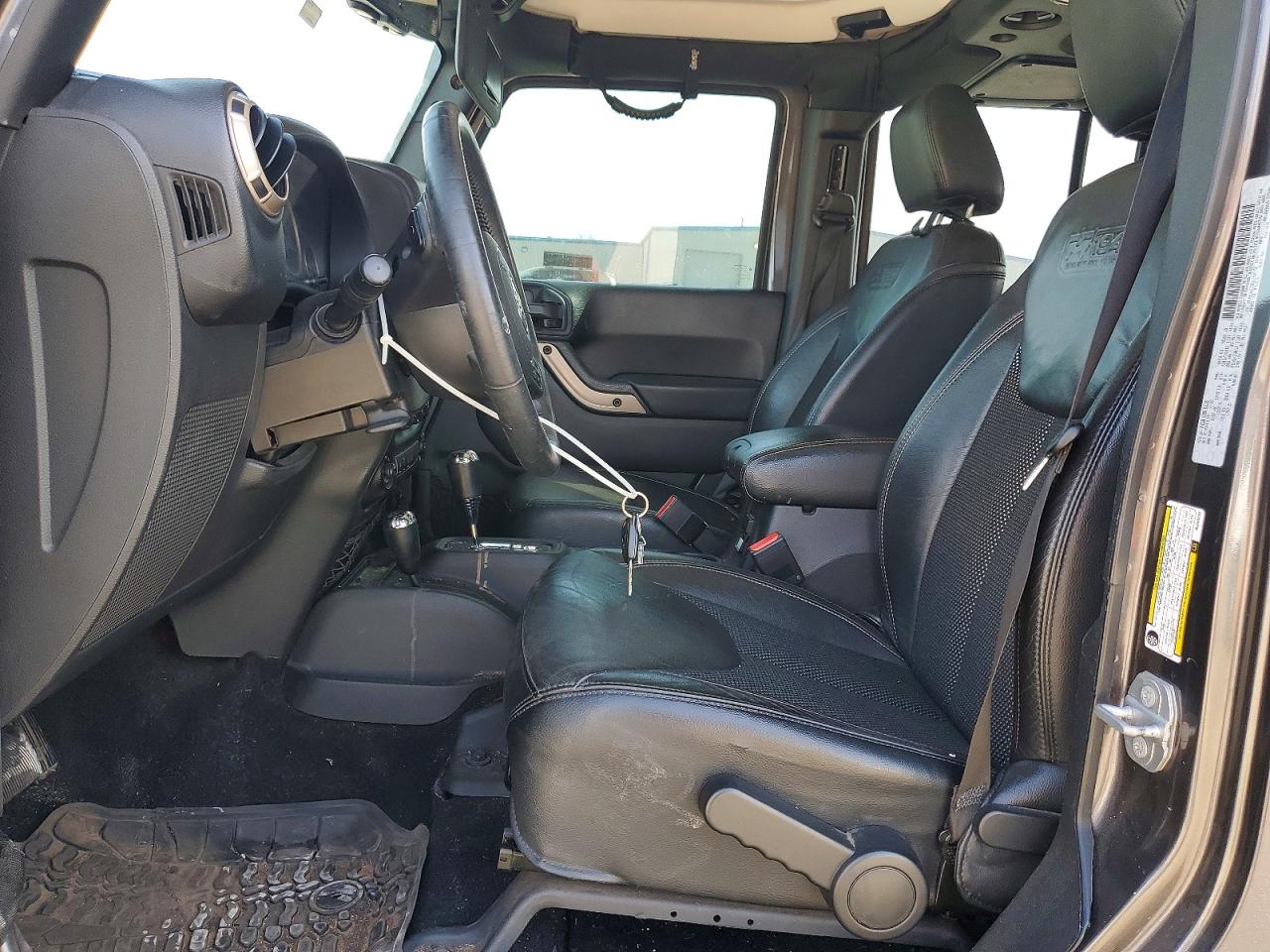 2016 JEEP WRANGLER UNLIMITED SAHARA photo 7