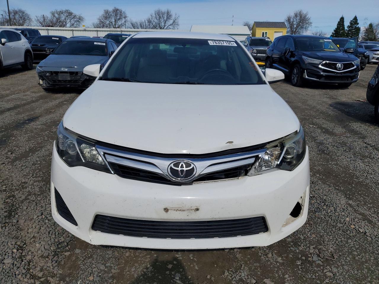 2014 TOYOTA CAMRY L photo 5