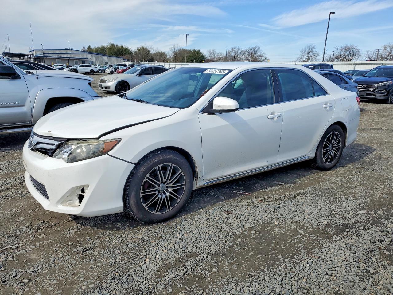2014 TOYOTA CAMRY