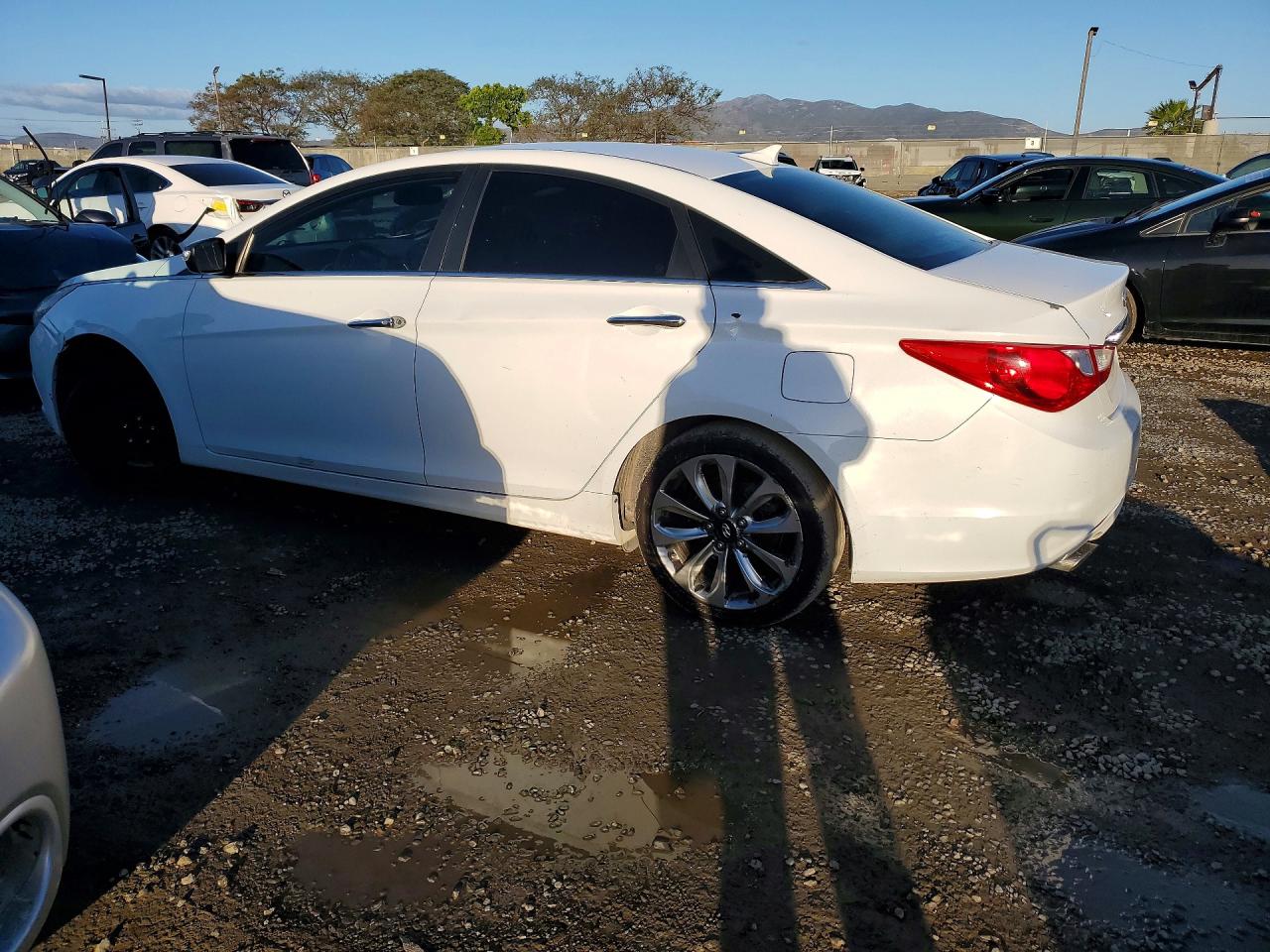2011 HYUNDAI SONATA SE photo 4