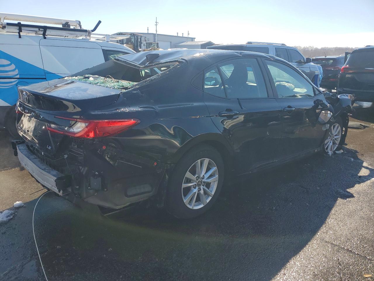 2025 TOYOTA CAMRY LE photo 3