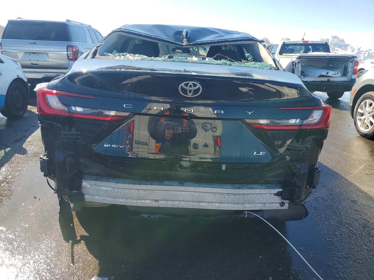 2025 TOYOTA CAMRY LE photo 6