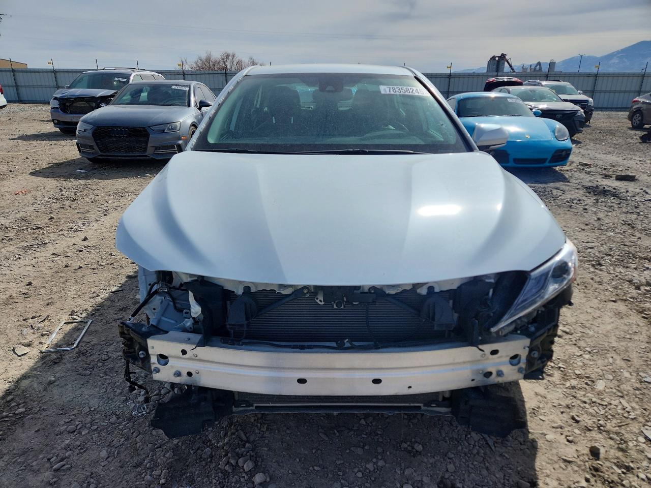 2022 TOYOTA CAMRY XLE photo 5