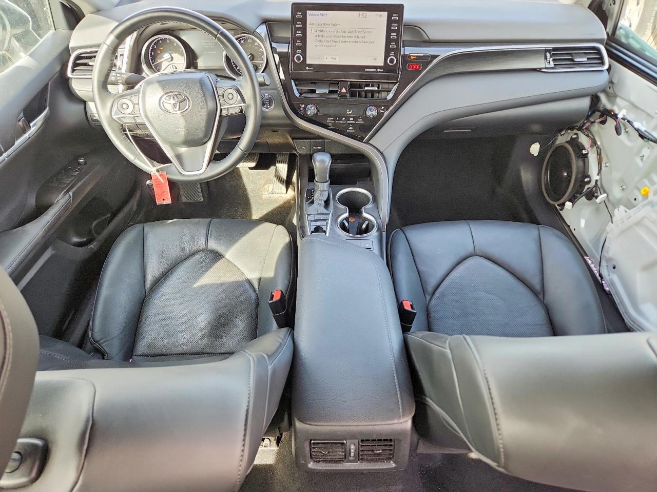 2022 TOYOTA CAMRY XLE photo 8