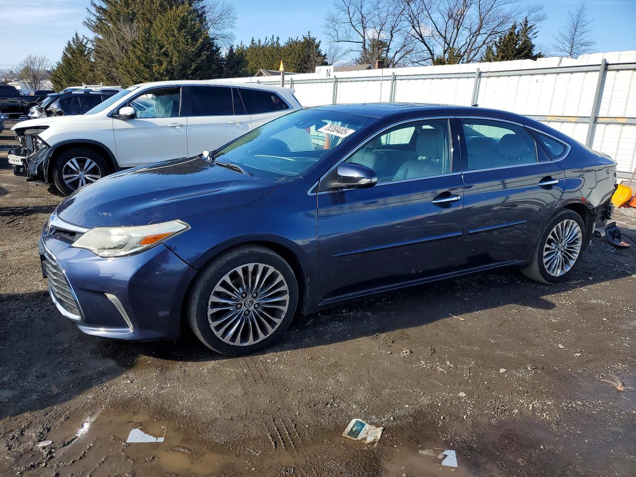 2016 TOYOTA AVALON