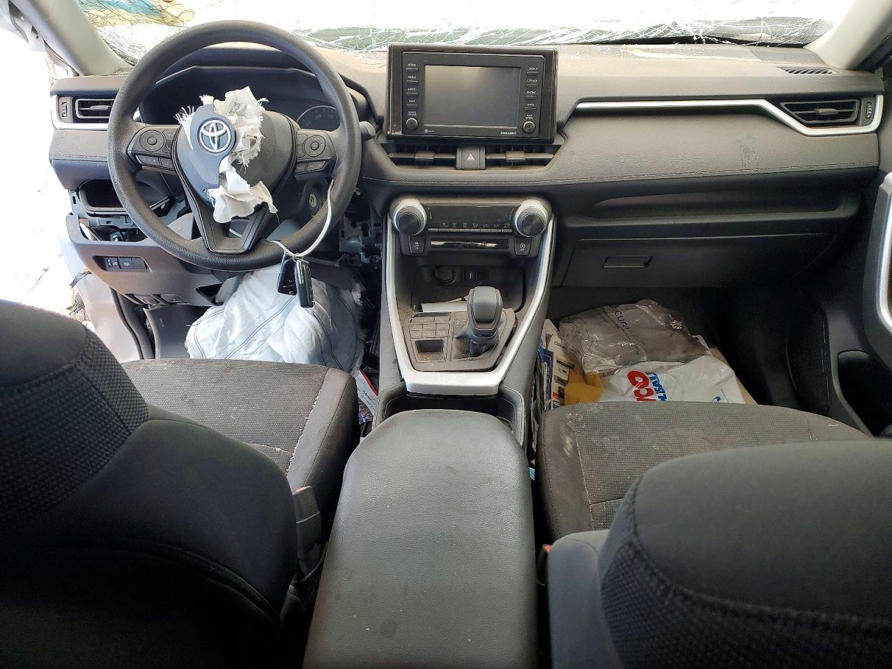 2021 TOYOTA RAV4 LE photo 15