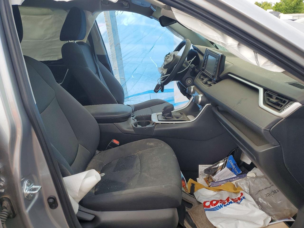 2021 TOYOTA RAV4 LE photo 13