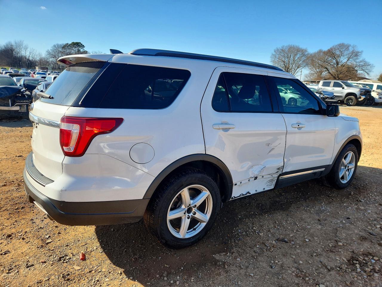 2018 FORD EXPLORER XLT photo 7