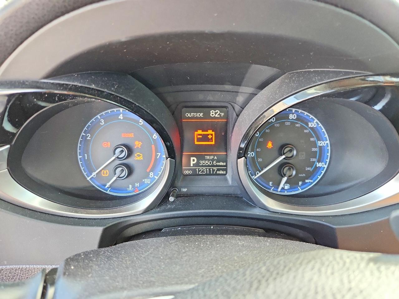 2015 TOYOTA COROLLA S PLUS photo 17